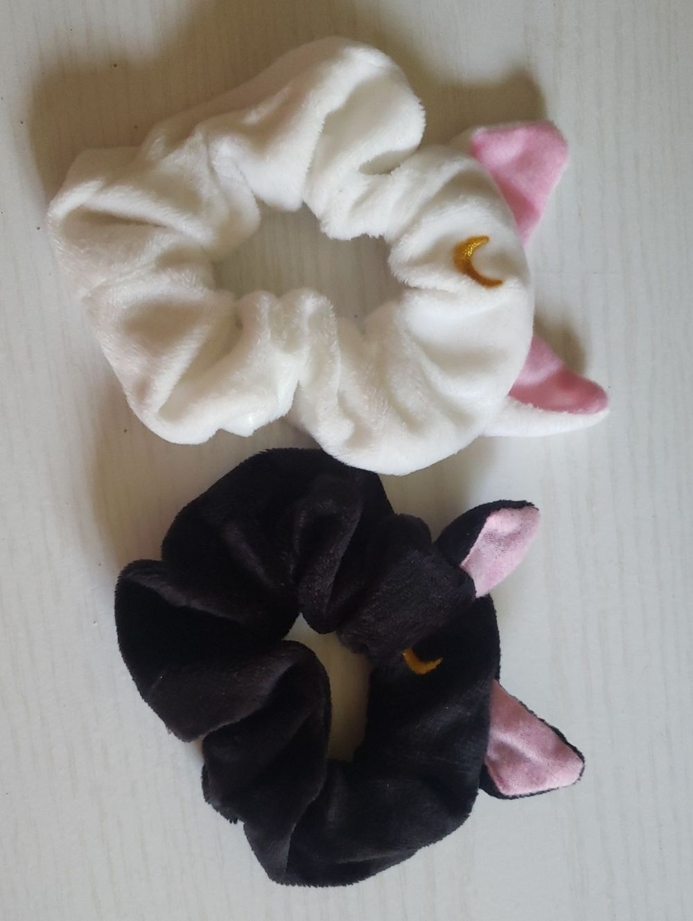 Plush Cat Ear Hair Scrunchies - White and Black